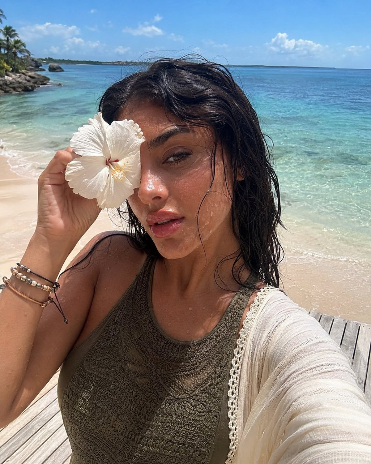 سلفی آفتابی در ساحل
